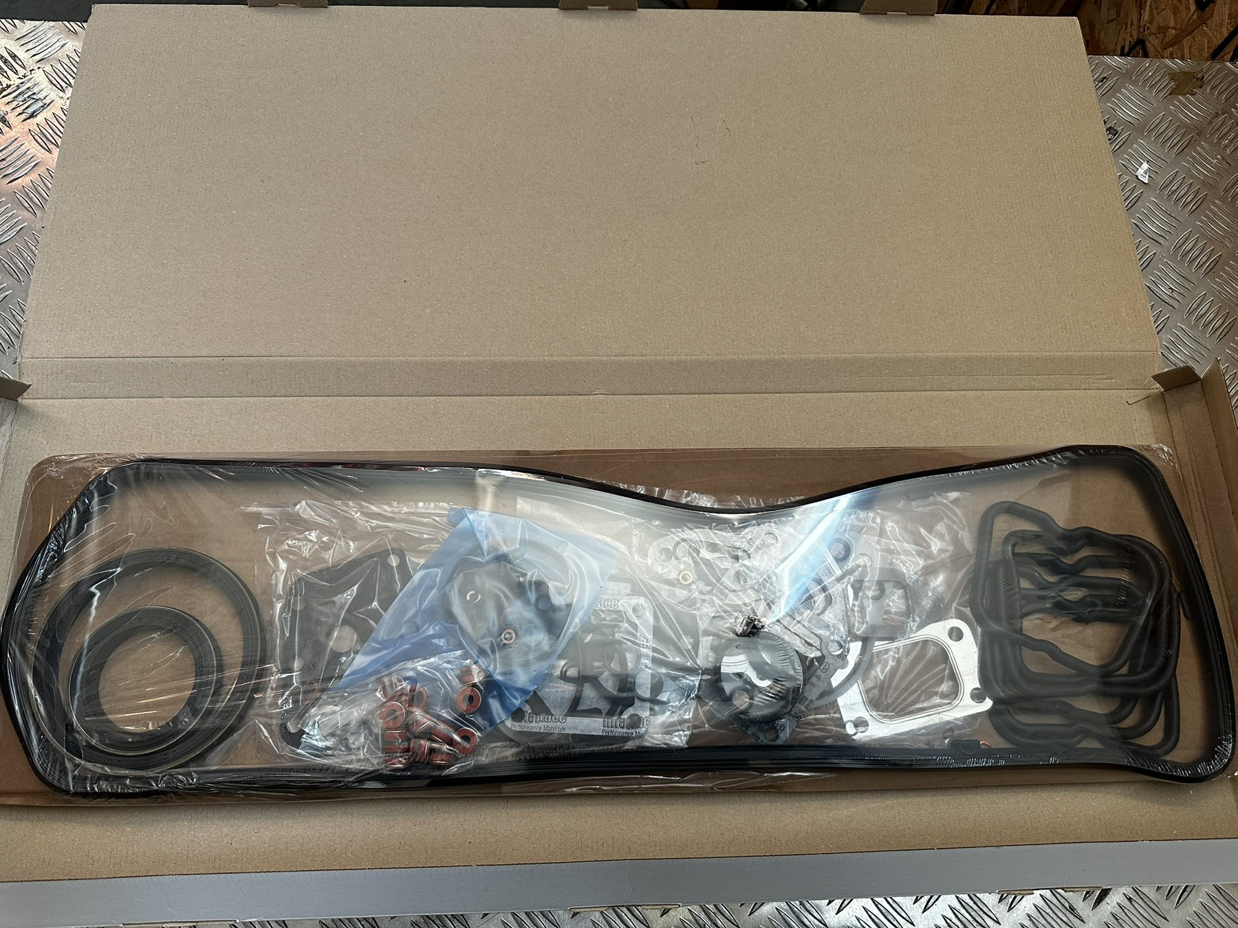 Full Engine Gasket Set 8094723 - packaged kit